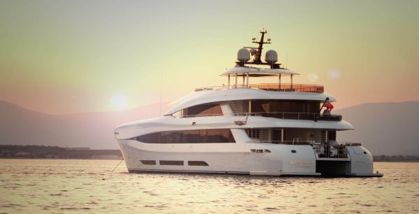 Lubecker Flender Yacht 122M